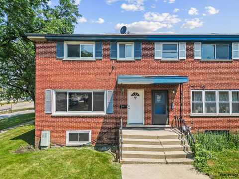 897 W North Avenue, Villa Park, IL 60181