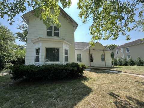 205 N Chicago Street, Magnolia, IL 61336