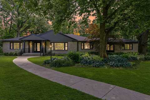 32 Greencroft Drive, Champaign, IL 61821