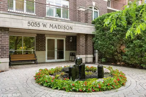 5055 W Madison Street, Skokie, IL 60077