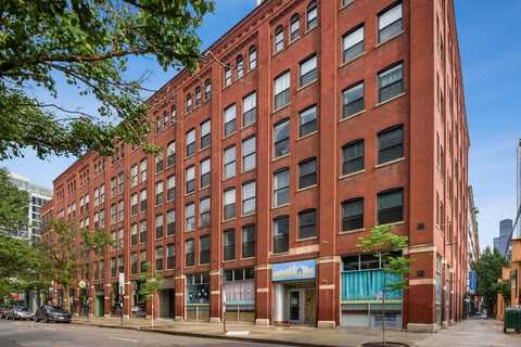 225 W HURON Street, Chicago, IL 60654