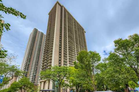 6007 N Sheridan Road, Chicago, IL 60660
