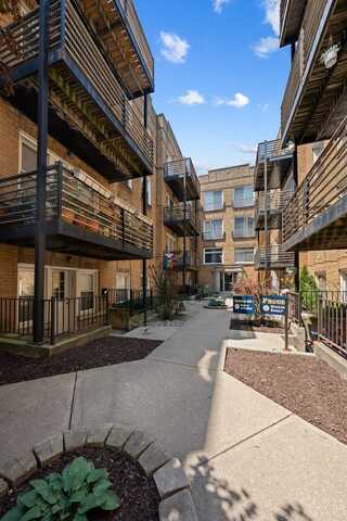 4604 N MONTICELLO Avenue, Chicago, IL 60625
