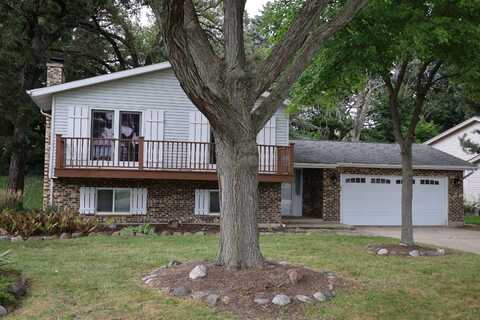 1401 Hillside Lane, McHenry, IL 60051
