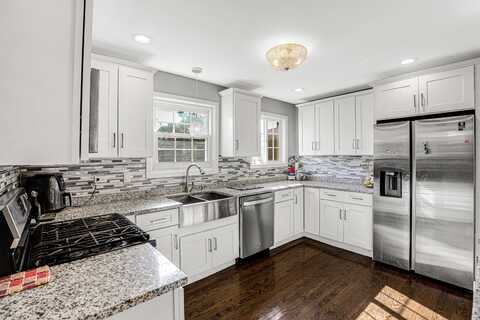 11551 S Justine Street, Chicago, IL 60643