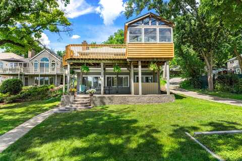 5110 W Lake Shore Drive, Wonder Lake, IL 60097