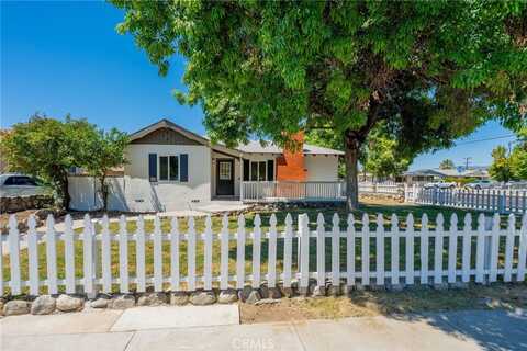 880 E Wright Street, Hemet, CA 92543