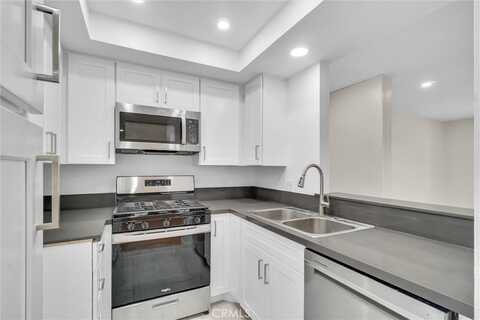 600 W 3rd Street, Santa Ana, CA 92701