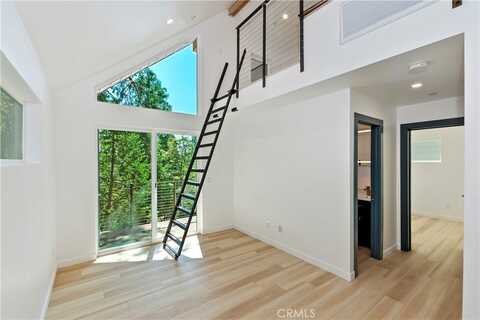 441 Oriole Drive, Twin Peaks, CA 92391