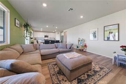 19465 Brush Creek Way, Lake Elsinore, CA 92532
