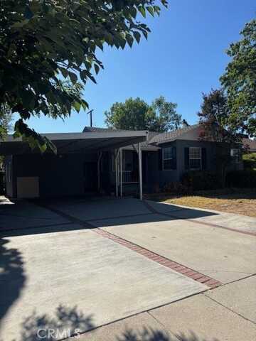 8917 Rathburn Avenue, Northridge, CA 91325