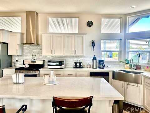 8901 Eton Avenue, Canoga Park, CA 91304