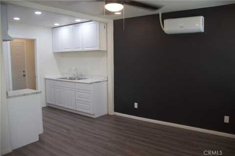 372 55th, Los Angeles, CA 90011