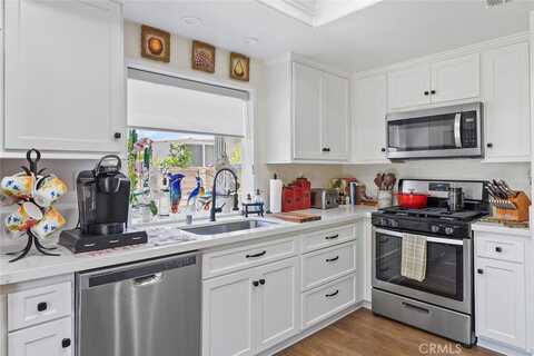 10 Glenhurst, Irvine, CA 92604