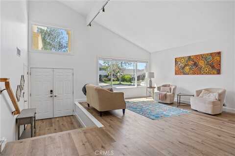 3861 Fenley Drive, Los Alamitos, CA 90720