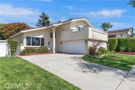 3861 Fenley Drive, Los Alamitos, CA 90720