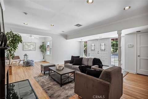 6515 Amigo Avenue, Reseda, CA 91335
