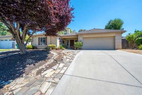 935 Running Stag Way, Paso Robles, CA 93446