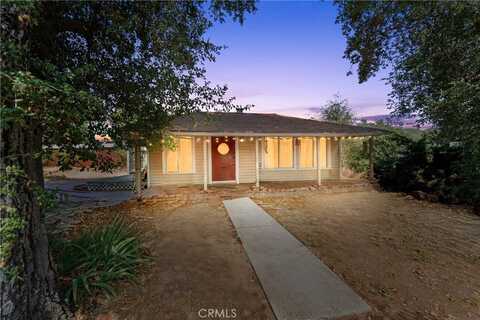 18604 Ellis Drive, Banning, CA 92220