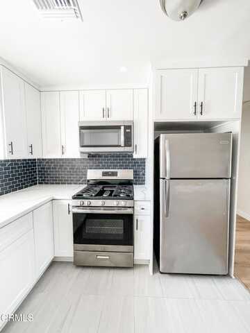 1121 W Exposition Boulevard, Los Angeles, CA 90007