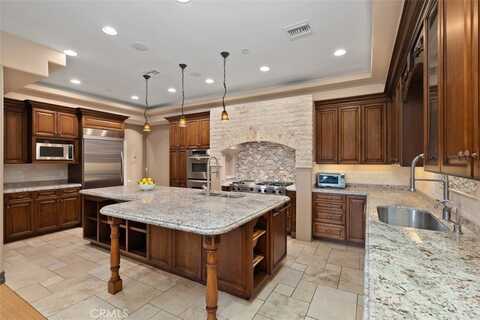4630 Esparto Street, Woodland Hills, CA 91364