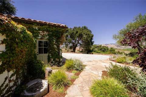 740 Via Robles, San Luis Obispo, CA 93401