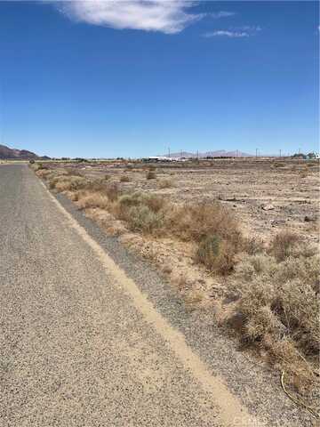 800 Pisgah Street, Newberry Springs, CA 92365