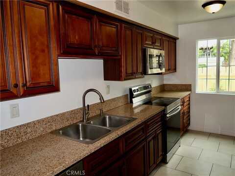 8055 Canby Avenue, Reseda, CA 91335