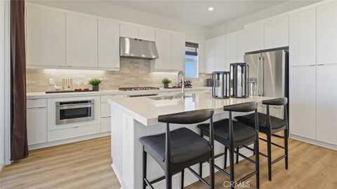 140 Tiffin, Irvine, CA 92618