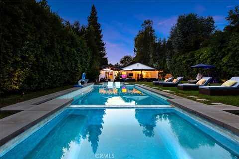 22900 Hatteras Street, Woodland Hills, CA 91367