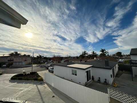 709 Jay Circle, Huntington Beach, CA 92648