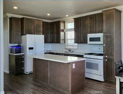 20652 Lassen, Chatsworth, CA 91311