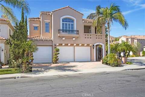 25 Santa Maria, Lake Forest, CA 92610