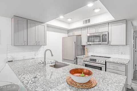 8802 N 8TH Street, Phoenix, AZ 85020