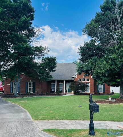 115 Misty Hollow Way, Huntsville, AL 35806