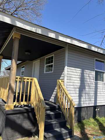 802 Beale Street, Florence, AL 35630