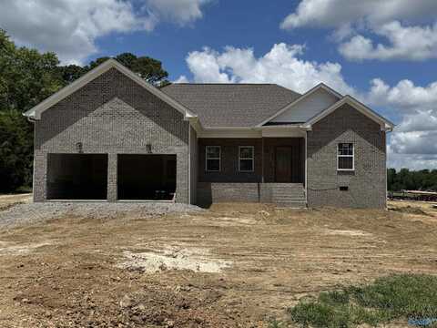 1021 Shoal Creek Road, Arab, AL 35016