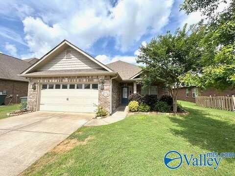 7204 Lathan Drive SE, Owens Cross Roads, AL 35763