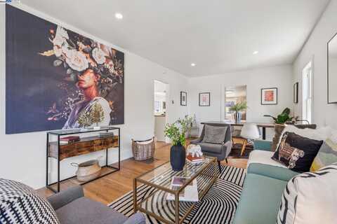 4712 TOMPKINS AVENUE, Oakland, CA 94619