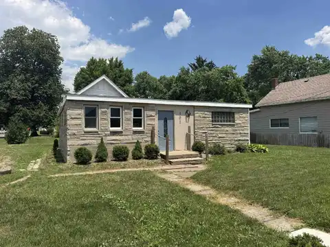 301 E Patterson Street, Lakeville, IN 46536
