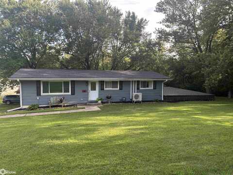 400 w marion, Sigourney, IA 52591