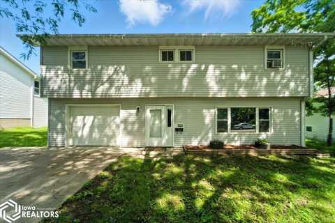2001 12th Street, Eldora, IA 50627