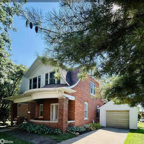 214 4Th Street, West Point, IA 52656