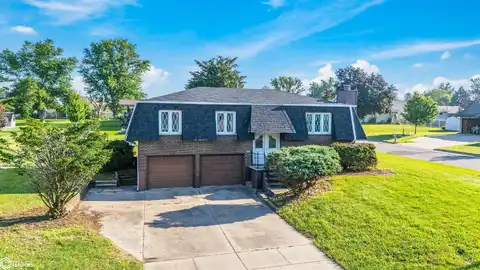 808 Henry Drive, Marshalltown, IA 50158