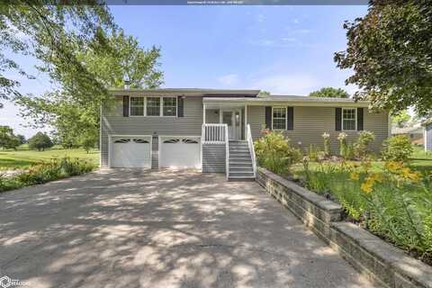 101 Golf Circle, Winfield, IA 52659