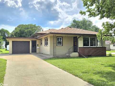 509 S Pierce Avenue, Mason City, IA 50401
