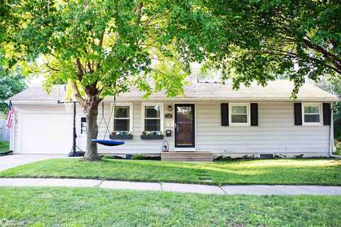 1102 Willow Lane, Iowa Falls, IA 50126