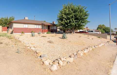 2209 Fairfax Road, Bakersfield, CA 93306