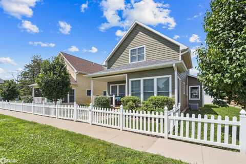 2 Garden Cottage Lane, Grinnell, IA 50112