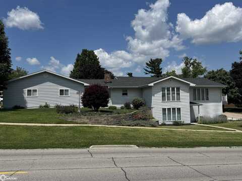 320 E Jackson Street, Sigourney, IA 52591